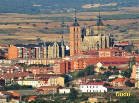 Apartamento Shenzhen En Astorga Camino De Santiago Cochera Bicis Luaran gambar
